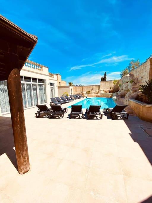 Velver Mansion, Malta - Luxury Villa With Pool Naxxar Exterior photo